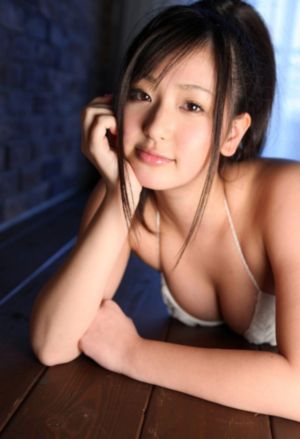 办公室女秘书电影_1080完整视频观看