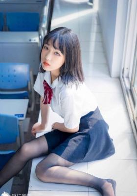 四角关系高清在线观看_十万网红美女美酱